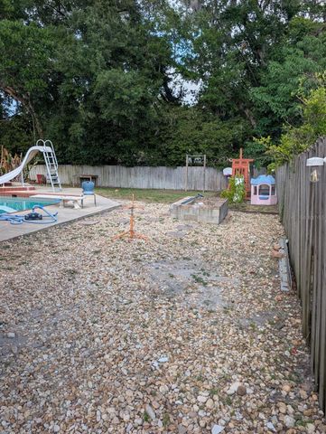 911 BEAR LAKE ROAD, Apopka, FL 32703