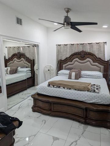 911 BEAR LAKE ROAD, Apopka, FL 32703