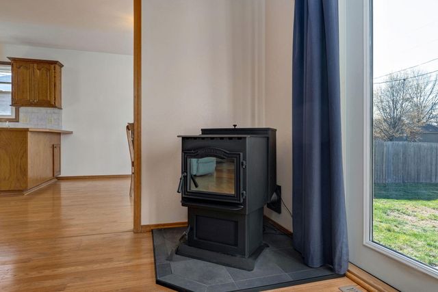 2672 W Village Terrace, Springfield, MO 65810