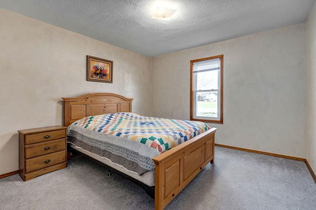 2672 W Village Terrace, Springfield, MO 65810