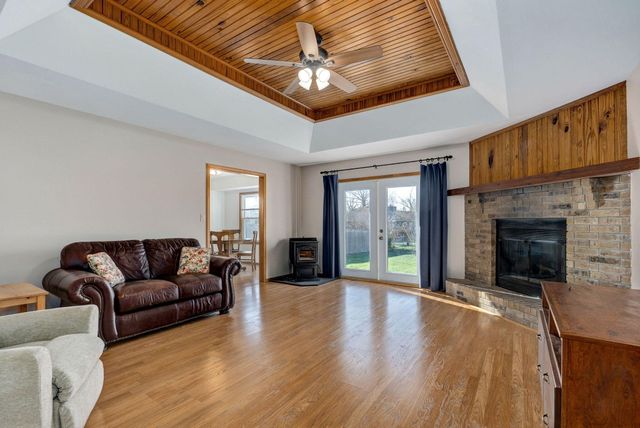 2672 W Village Terrace, Springfield, MO 65810