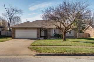 2672 W Village Terrace, Springfield, MO 65810