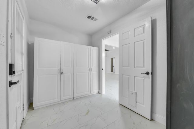 1107 Myrtlewood Drive, Friendswood, TX 77546