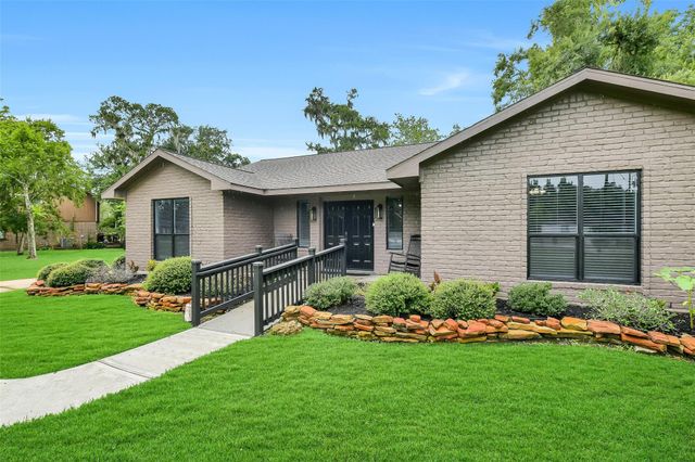 1107 Myrtlewood Drive, Friendswood, TX 77546