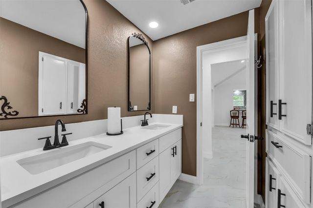 1107 Myrtlewood Drive, Friendswood, TX 77546