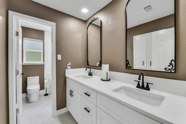 1107 Myrtlewood Drive, Friendswood, TX 77546