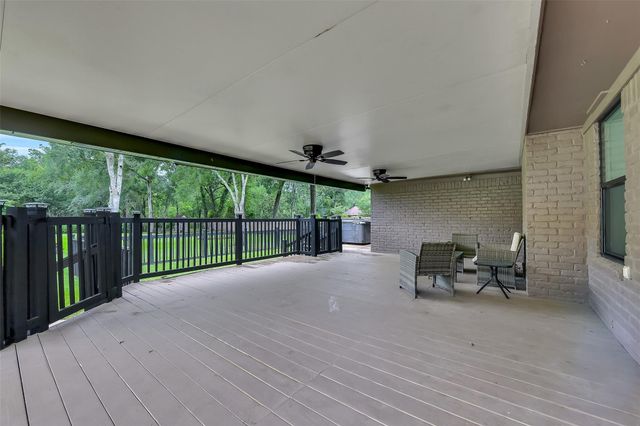 1107 Myrtlewood Drive, Friendswood, TX 77546