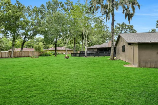 1107 Myrtlewood Drive, Friendswood, TX 77546