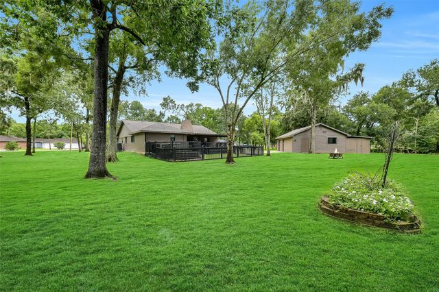 1107 Myrtlewood Drive, Friendswood, TX 77546