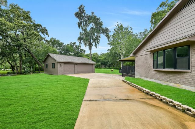 1107 Myrtlewood Drive, Friendswood, TX 77546