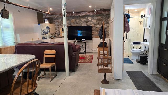 19 Denmark Street, Worcester, MA 01606