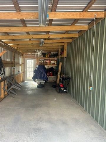 100 Camelot Dr, Camden, TN 38320