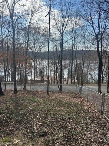 100 Camelot Dr, Camden, TN 38320