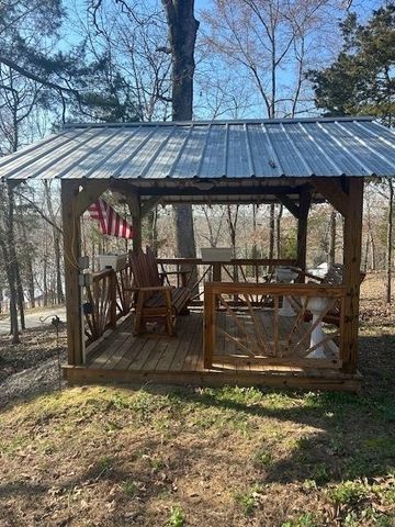 100 Camelot Dr, Camden, TN 38320