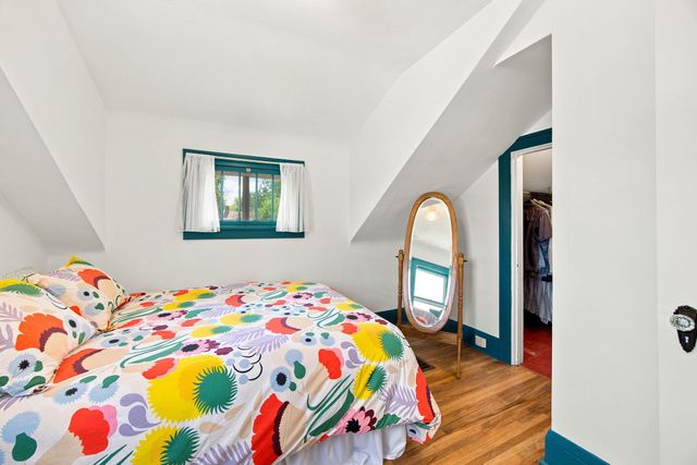 4042 Queen Avenue N, Minneapolis, MN 55412