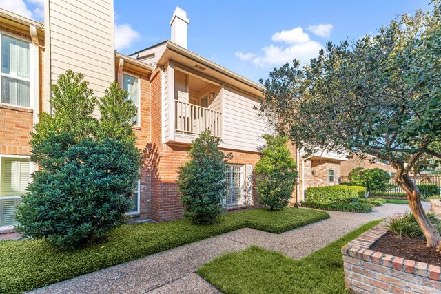 5933 Woodway Place Court, Houston, TX 77057
