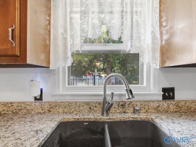 2500 Galahad Drive, Huntsville, AL 35803
