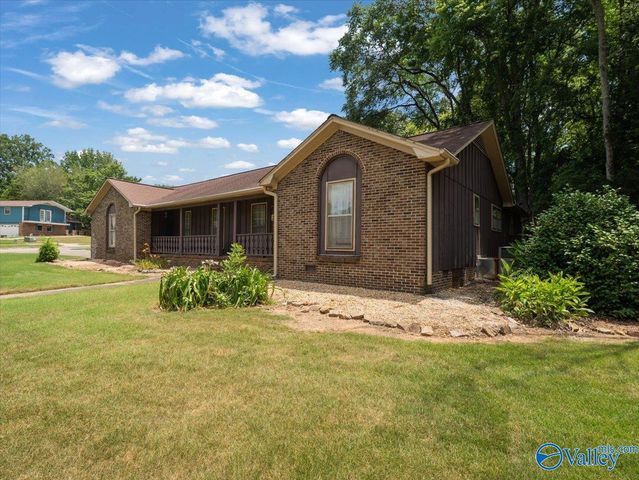 2500 Galahad Drive, Huntsville, AL 35803