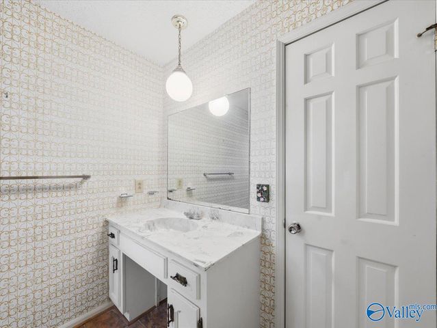2500 Galahad Drive, Huntsville, AL 35803