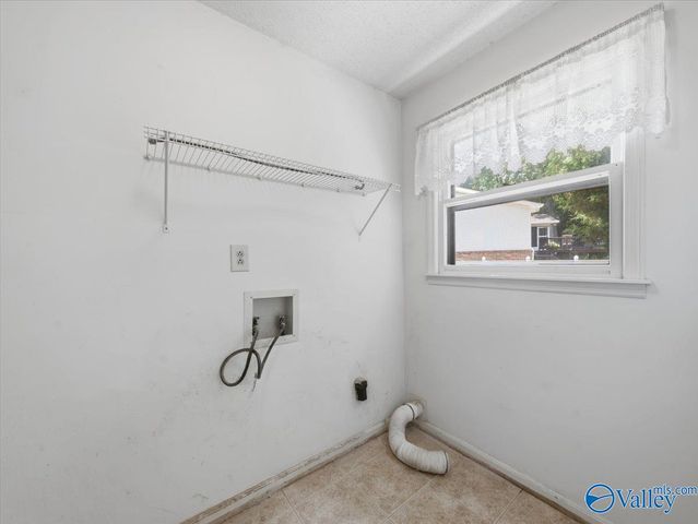 2500 Galahad Drive, Huntsville, AL 35803