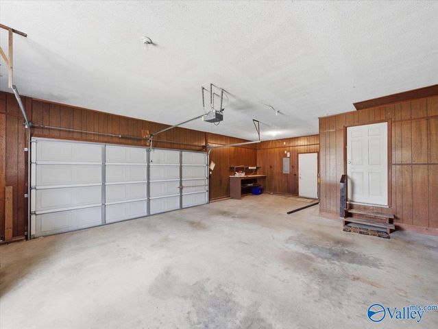2500 Galahad Drive, Huntsville, AL 35803