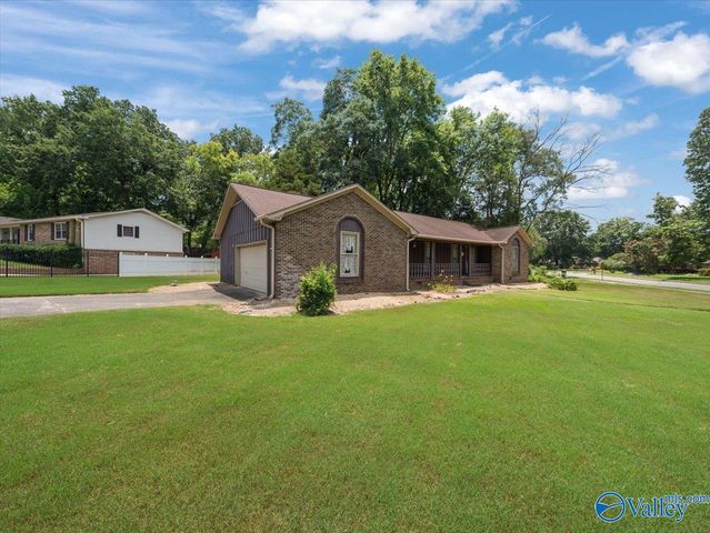 2500 Galahad Drive, Huntsville, AL 35803