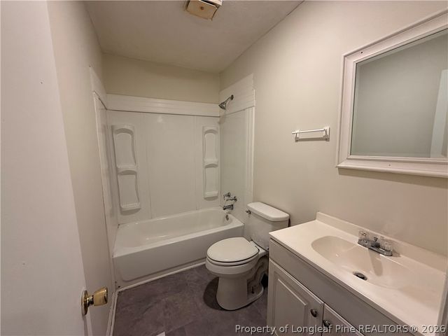 5829 Aftonshire Drive, Fayetteville, NC 28304