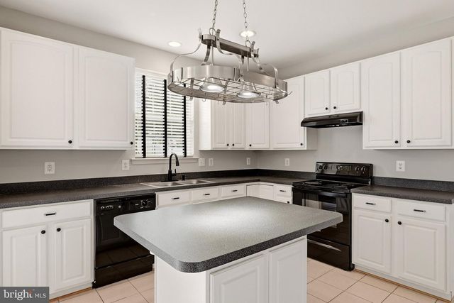 114 NASSAU DR, Winchester, VA 22602