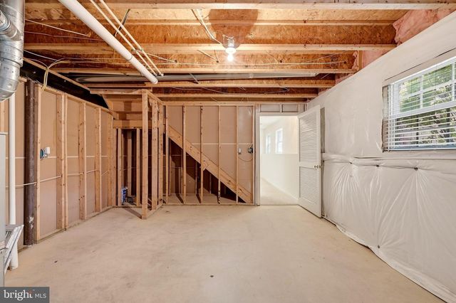 114 NASSAU DR, Winchester, VA 22602