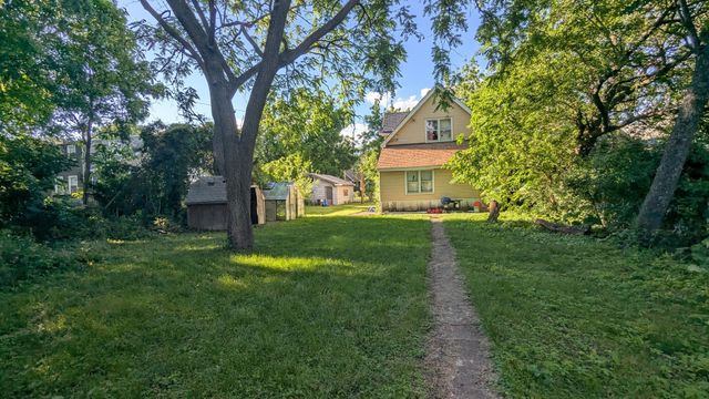 327 E 136th Place, Chicago, IL 60827