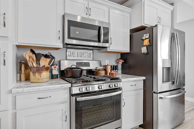 1429 Applewood Drive, Fairfax, IA 52228