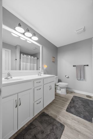 1429 Applewood Drive, Fairfax, IA 52228