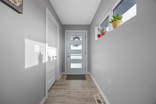 1429 Applewood Drive, Fairfax, IA 52228