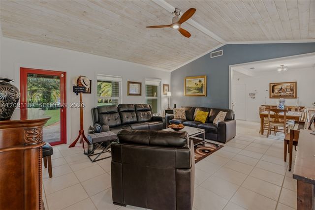 9801 SW 96th St, Miami, FL 33176