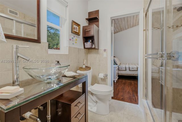 9801 SW 96th St, Miami, FL 33176