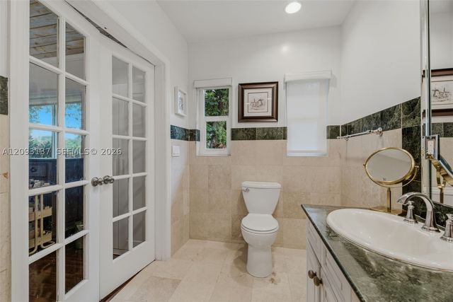 9801 SW 96th St, Miami, FL 33176