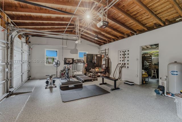 9801 SW 96th St, Miami, FL 33176