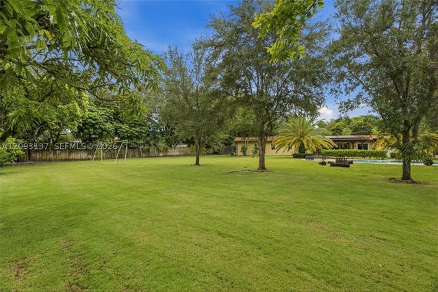 9801 SW 96th St, Miami, FL 33176