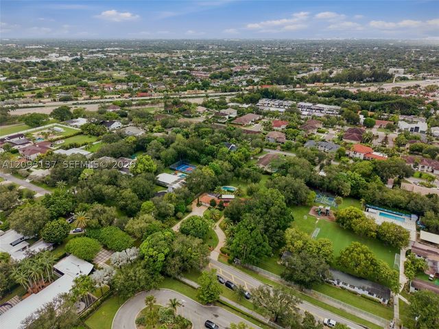 9801 SW 96th St, Miami, FL 33176
