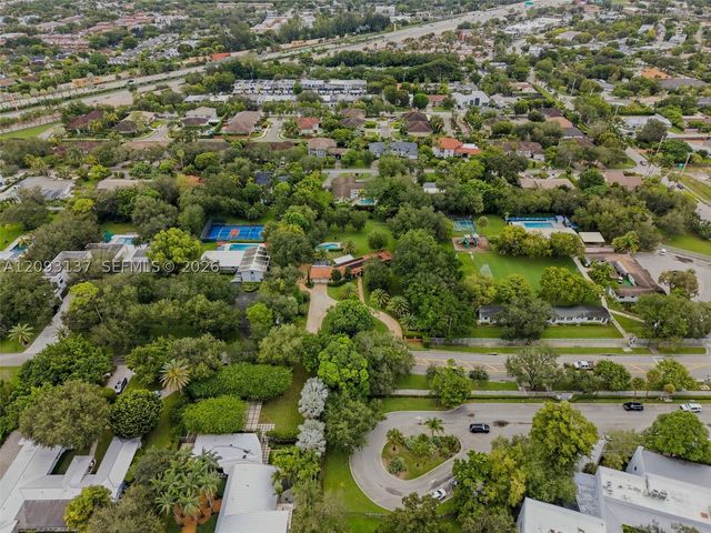 9801 SW 96th St, Miami, FL 33176