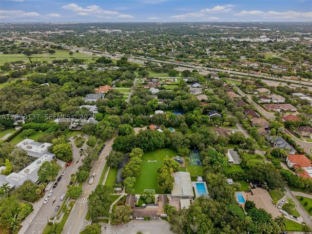 9801 SW 96th St, Miami, FL 33176
