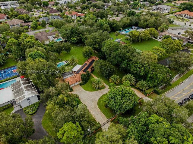 9801 SW 96th St, Miami, FL 33176