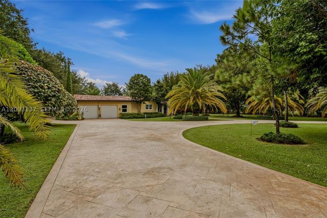 9801 SW 96th St, Miami, FL 33176