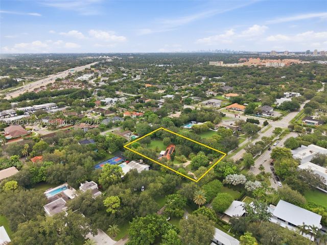 9801 SW 96th St, Miami, FL 33176
