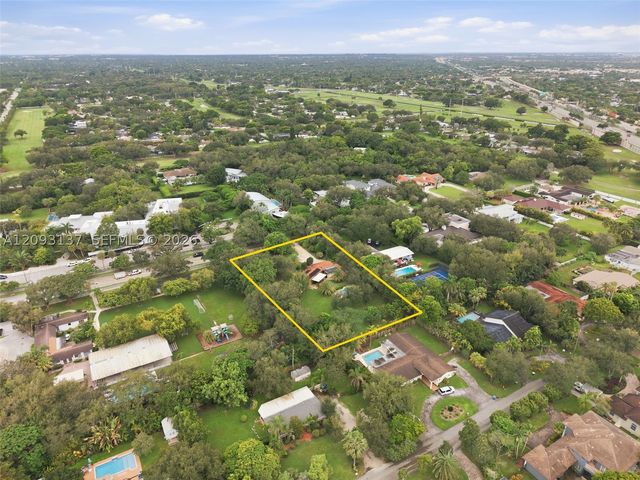 9801 SW 96th St, Miami, FL 33176