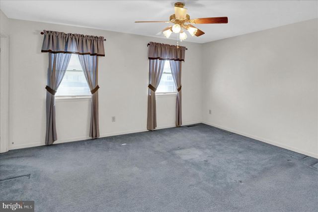 2513 JEFFERSON AVE, West Lawn, PA 19609