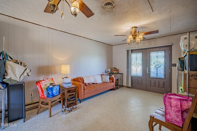 141 East Central, Bristol, TN 37620