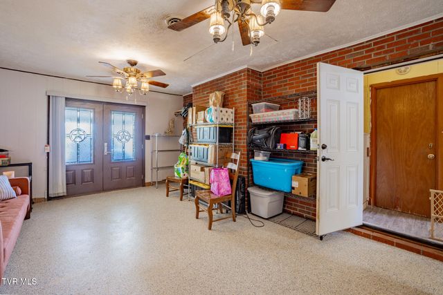 141 East Central, Bristol, TN 37620