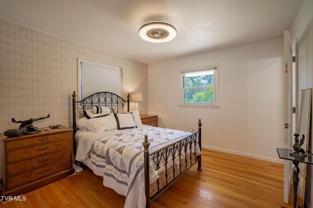 141 East Central, Bristol, TN 37620