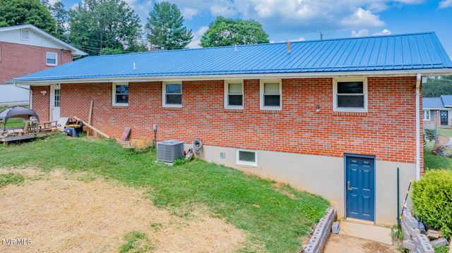 141 East Central, Bristol, TN 37620